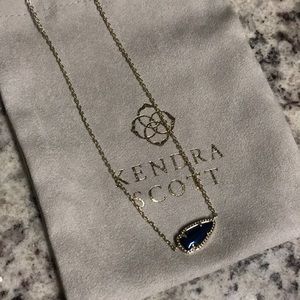 Kendra Scott necklace